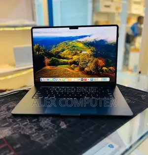 New Laptop Apple MacBook Air 2024 M3 8GB Apple M3 SSD 256GB