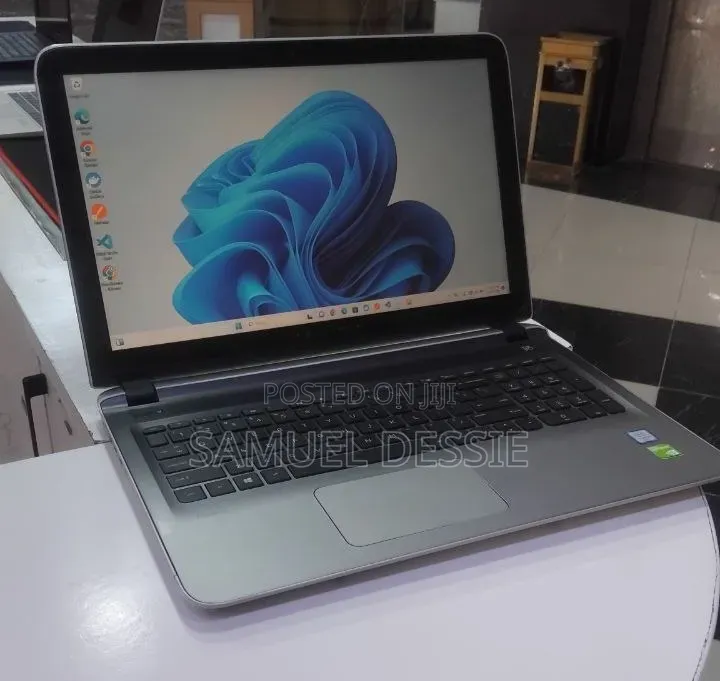 Laptop HP Pavilion 15 8GB Intel Core i5 HDD 1T