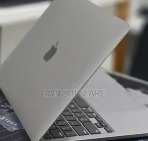 New Laptop Apple MacBook Pro 2020 M1 8GB Apple M1 SSD 512GB