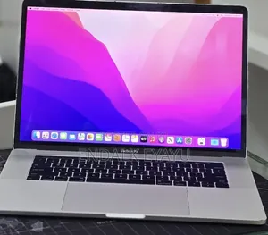 New Laptop Apple MacBook Pro 2017 16GB Intel Core i7 SSD 512GB
