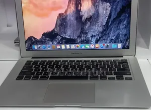 New Laptop Apple MacBook Air 2017 8GB Intel Core i7 SSD 128GB