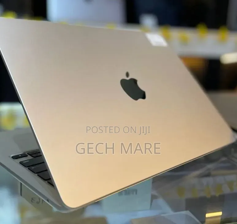 New Laptop Apple MacBook Air 2025 M4 16GB Intel SSD 512GB