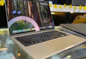New Laptop Apple MacBook Air 2025 M4 16GB Intel SSD 512GB