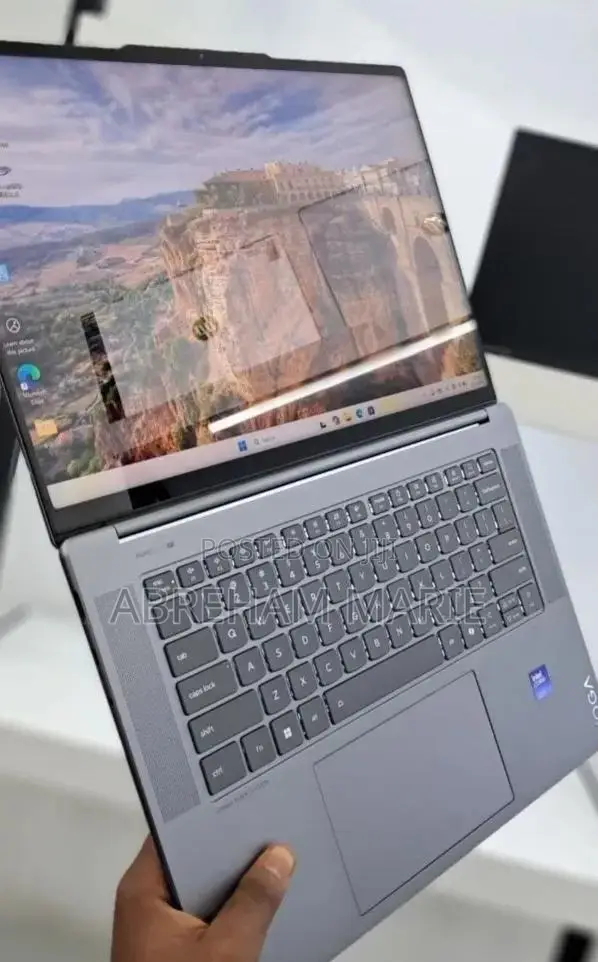New Laptop Lenovo Yoga 11e 32GB Intel Core Ultra 7 SSD 1T