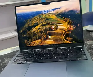 New Laptop Apple MacBook Air 2022 M2 16GB Apple M2 SSD 512GB
