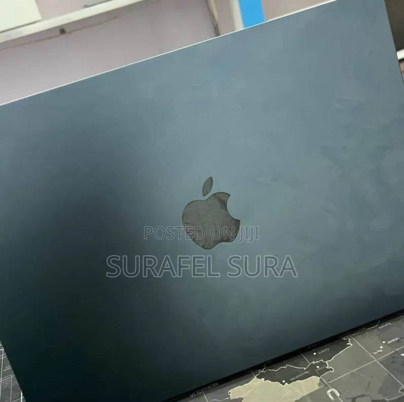 New Laptop Apple MacBook Air 2022 M2 16GB Apple M2 SSD 512GB