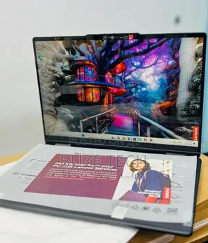 New Laptop Lenovo Yoga 7i 16GB Intel Core Ultra 7 SSD 1T