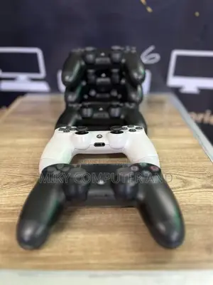 PS4 Original Controller | Playstation 4 Joystick | ፕሌይስቴሽን 4 ጆይስቲክ