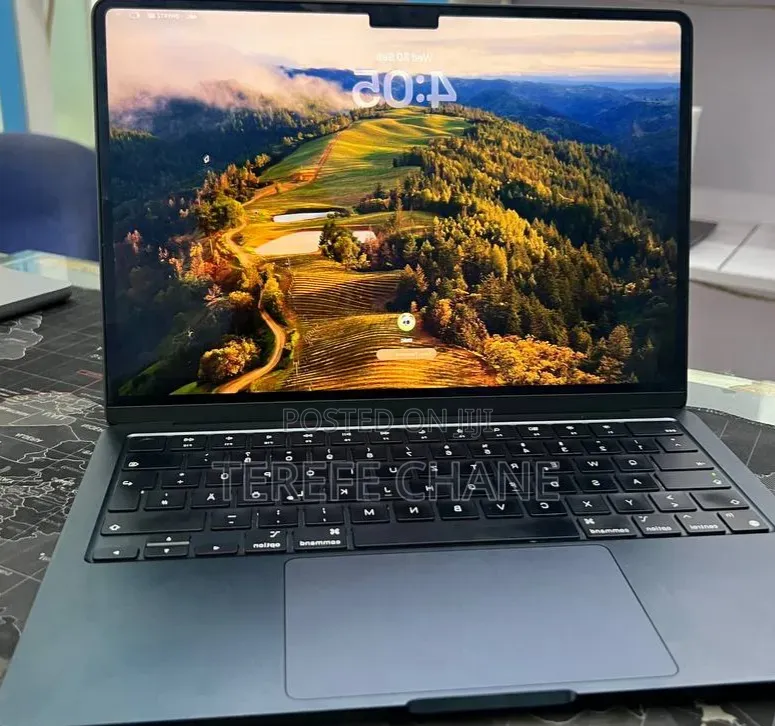 New Laptop Apple MacBook Air 2022 M2 16GB Apple M2 SSD 512GB