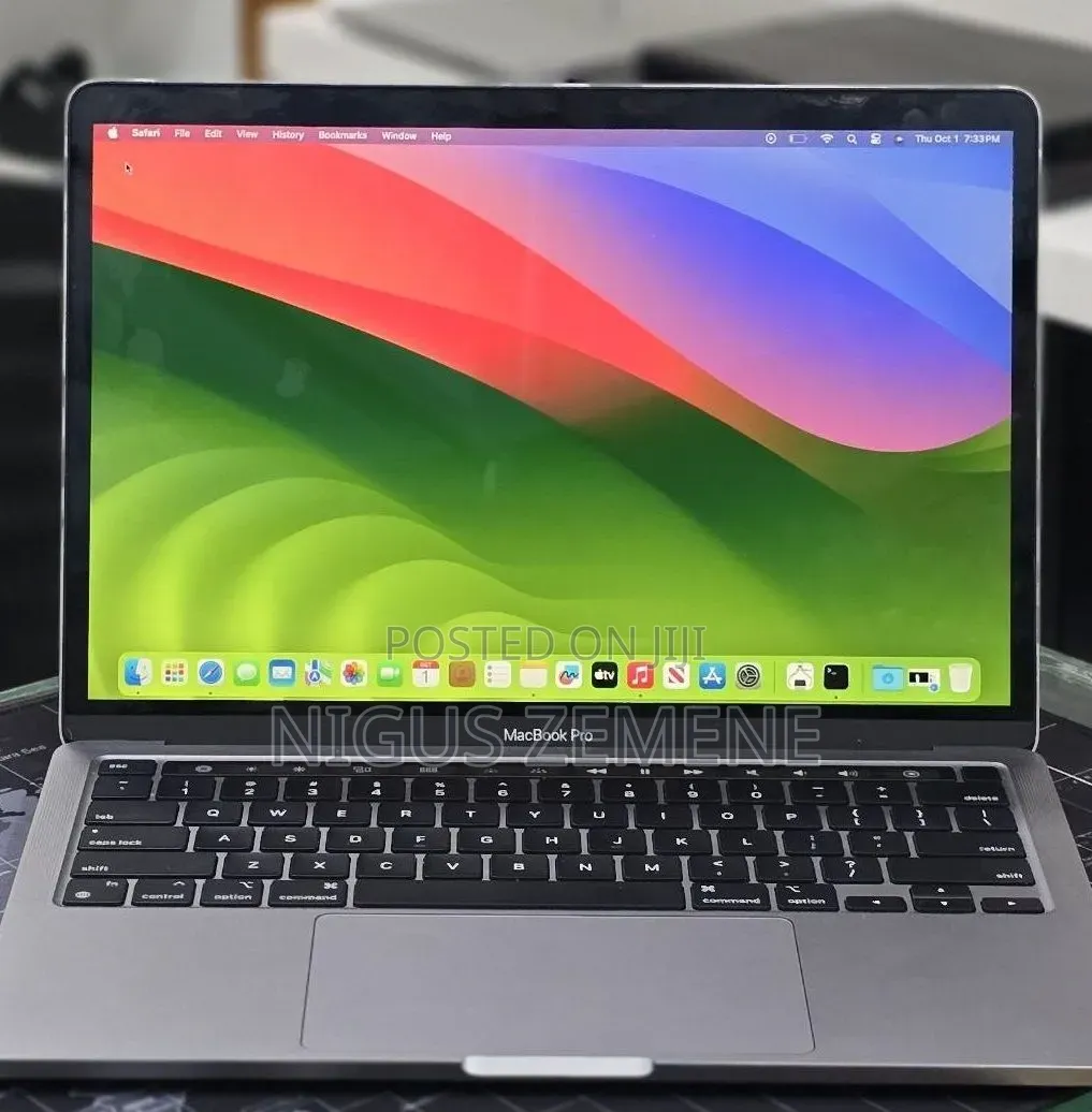 New Laptop Apple MacBook Pro 2020 16GB Apple M1 Pro SSD 512GB