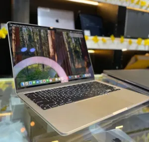 New Laptop Apple MacBook Air 2025 M4 16GB Apple M4 SSD 512GB