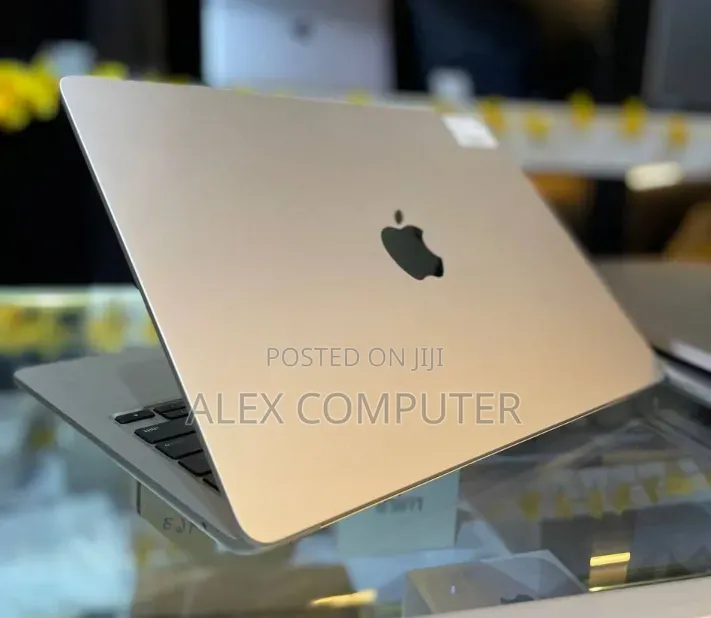 New Laptop Apple MacBook Air 2025 M4 16GB Apple M4 SSD 512GB