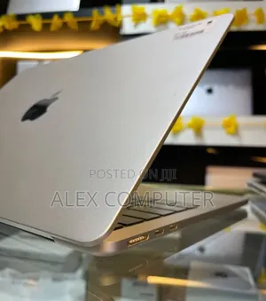New Laptop Apple MacBook Air 2025 M4 16GB Apple M4 SSD 512GB