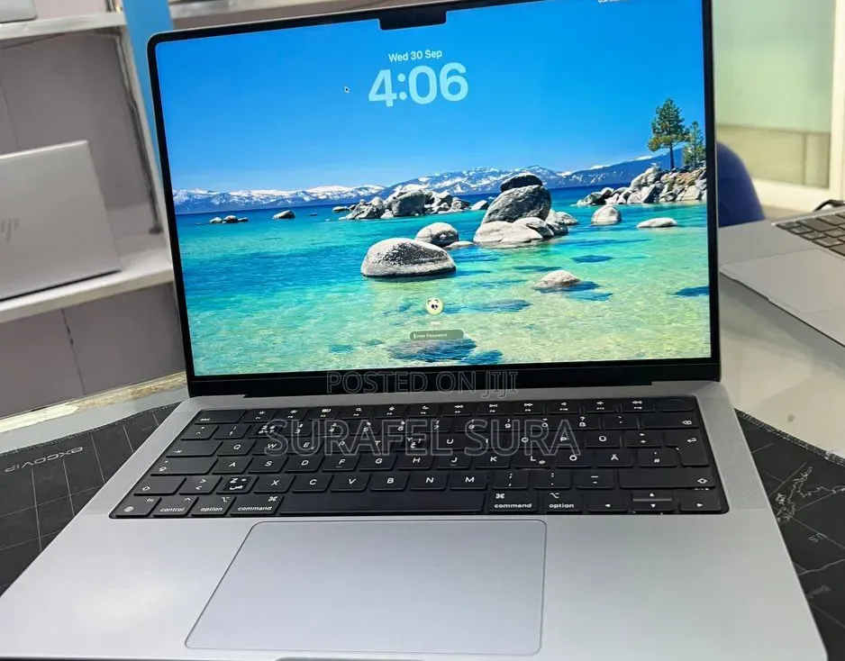 New Laptop Apple MacBook Pro 2021 M1 16GB Apple M1 Pro SSD 512GB