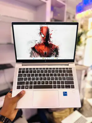 Laptop HP EliteBook 830 G9 16GB Intel Core i5 SSD 512GB