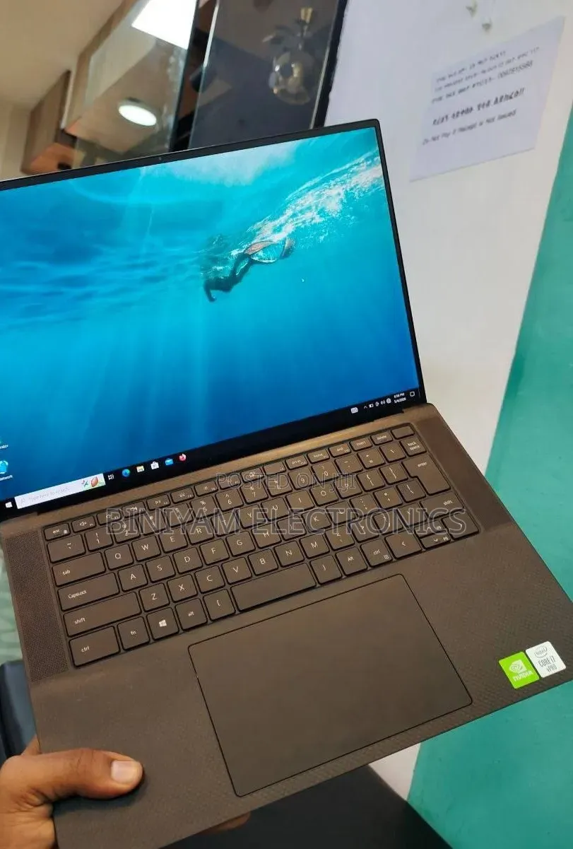 New Laptop Dell Precision 5550 16GB Intel Core i7 SSD 512GB