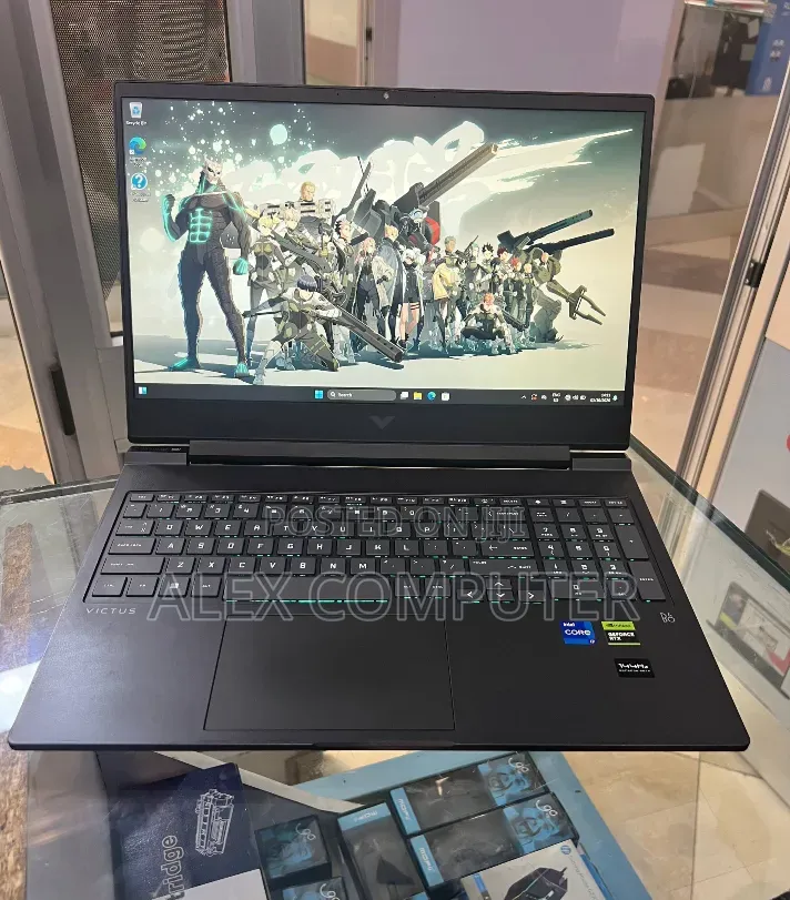 New Laptop HP Victus 16 16GB Intel Core i7 SSD 1T