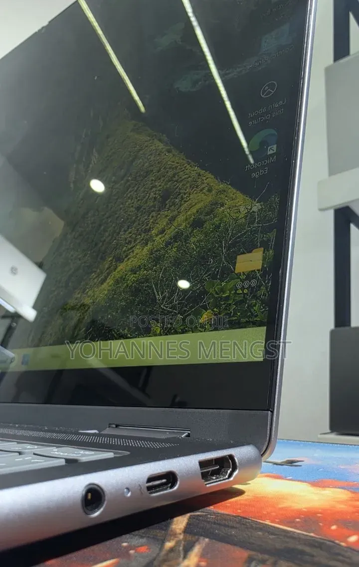 New Lenovo ThinkPad X1 Yoga Gen 8 16GB Intel Core Ultra 5 SSD 512GB