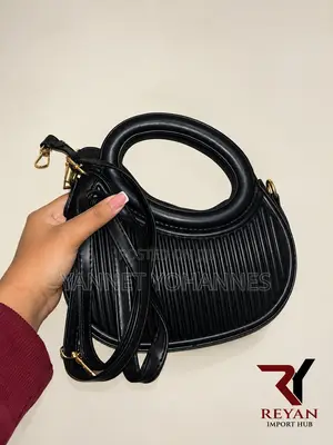 Women’s SHEIN Black Handbag Stylish Shoulder Bag