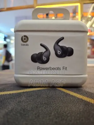 Powerbeats Fit