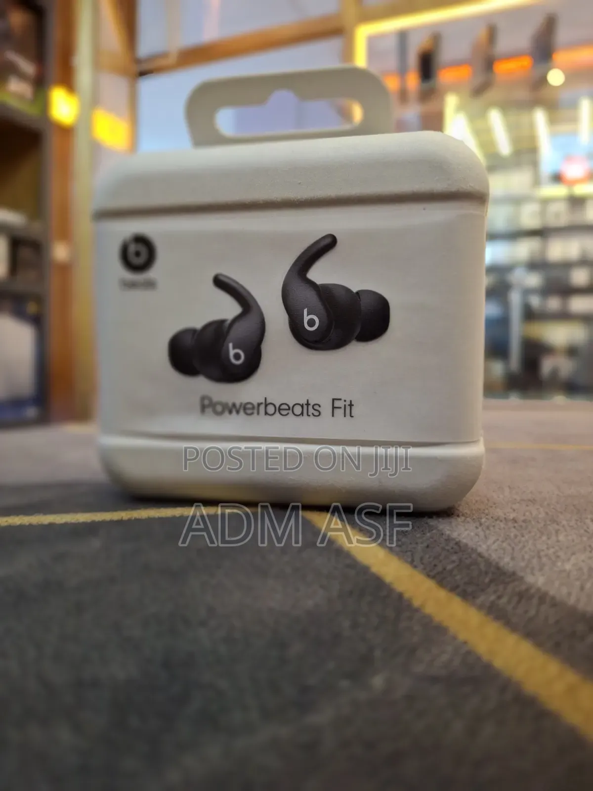 Powerbeats Fit