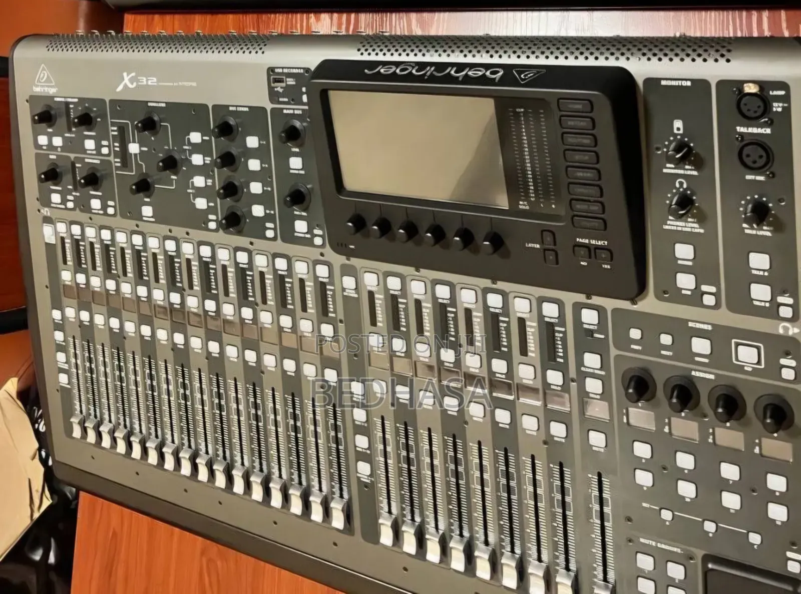 Behringer X32