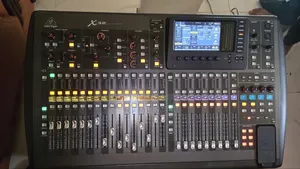 Behringer X32