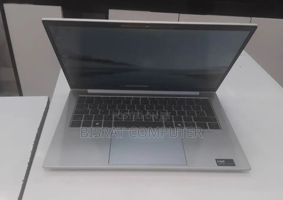 New Laptop HP EliteBook 840 G11 16GB Intel Core i7 SSD 512GB