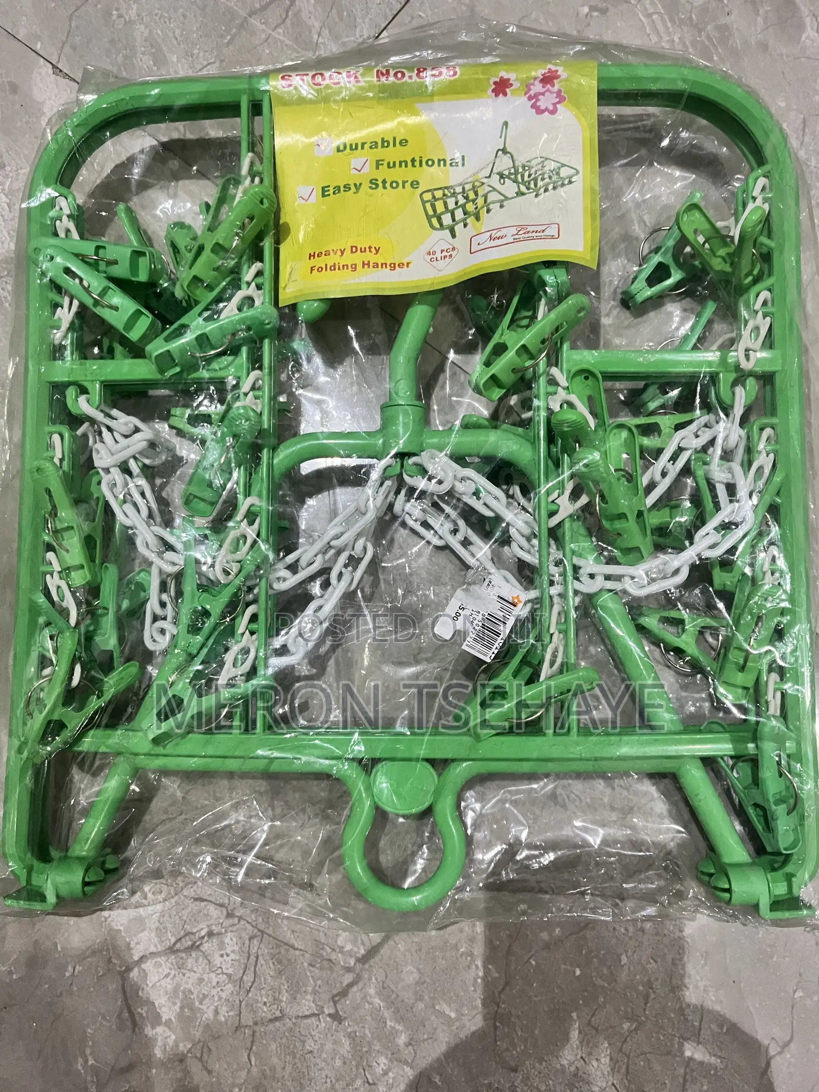 Cloth Hanger With 40 Clips