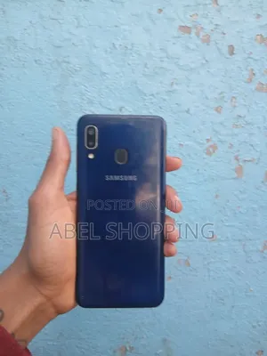 Samsung Galaxy A20 32 GB Blue