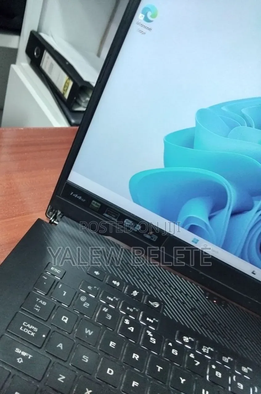 New Laptop Asus ROG Zephyrus G15 16GB AMD Ryzen 7 SSD 512GB