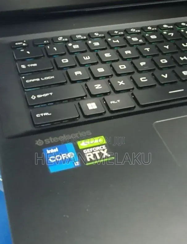 New Laptop MSI GP75 Leopard 16GB Intel Core i7 SSD 512GB