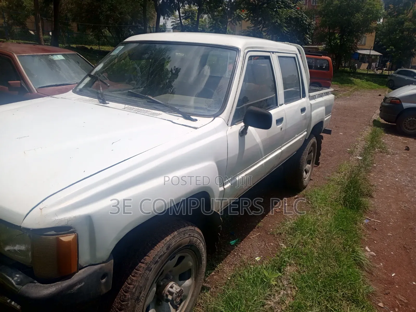 Toyota Hilux 1997 White