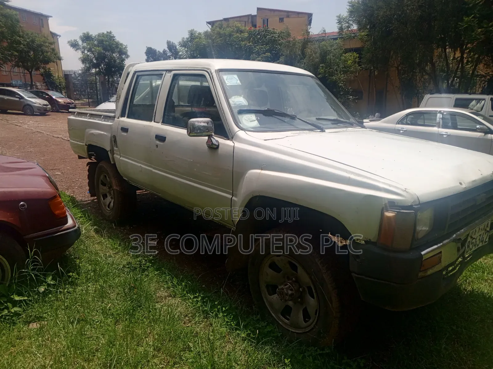 Toyota Hilux 1997 White