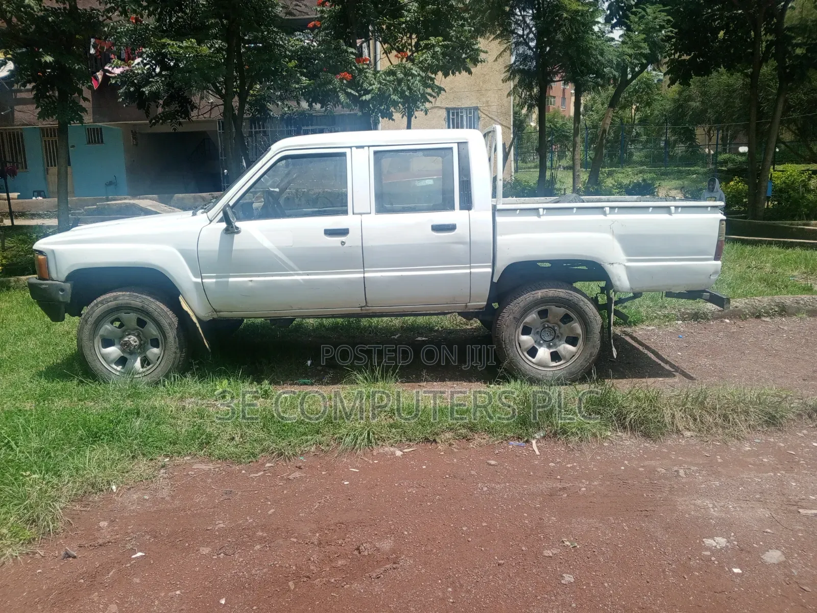 Toyota Hilux 1997 White