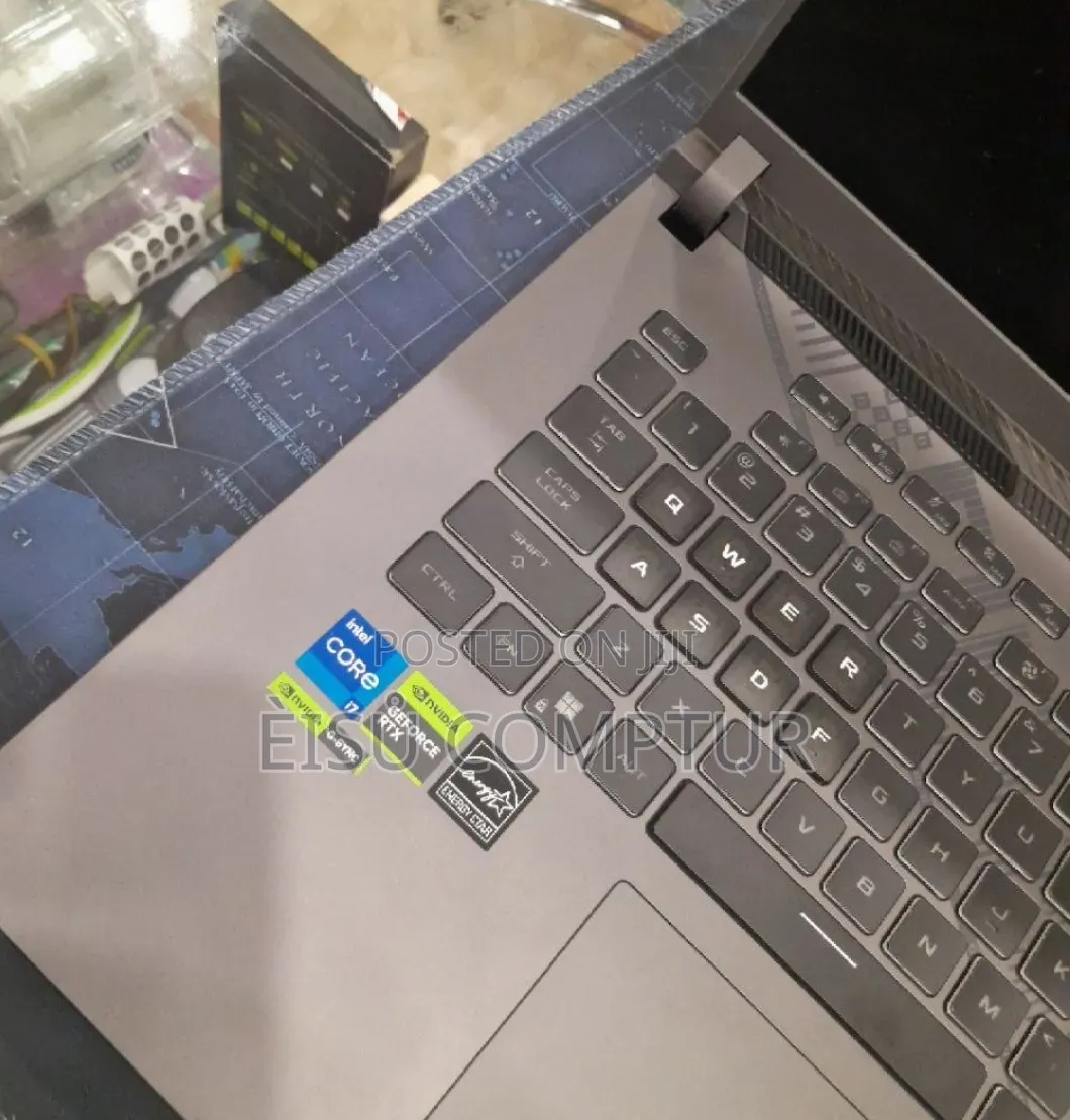 New Laptop Asus ROG Strix G18 16GB Intel Core i7 SSD 1T