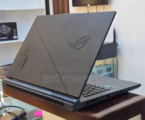 New Laptop Asus ROG Strix G18 16GB Intel Core i7 SSD 1T