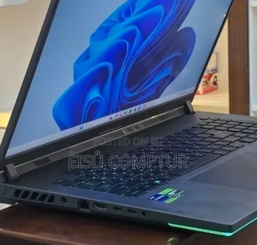 New Laptop Asus ROG Strix G18 16GB Intel Core i7 SSD 1T