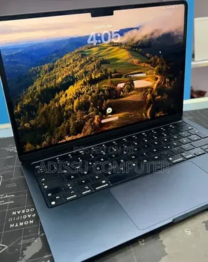 New Laptop Apple MacBook Air 2022 M2 16GB Apple M2 SSD 512GB