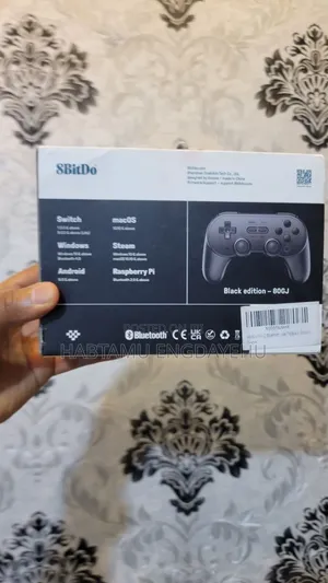  8BitDo Pro 2 Bluetooth Gamepad