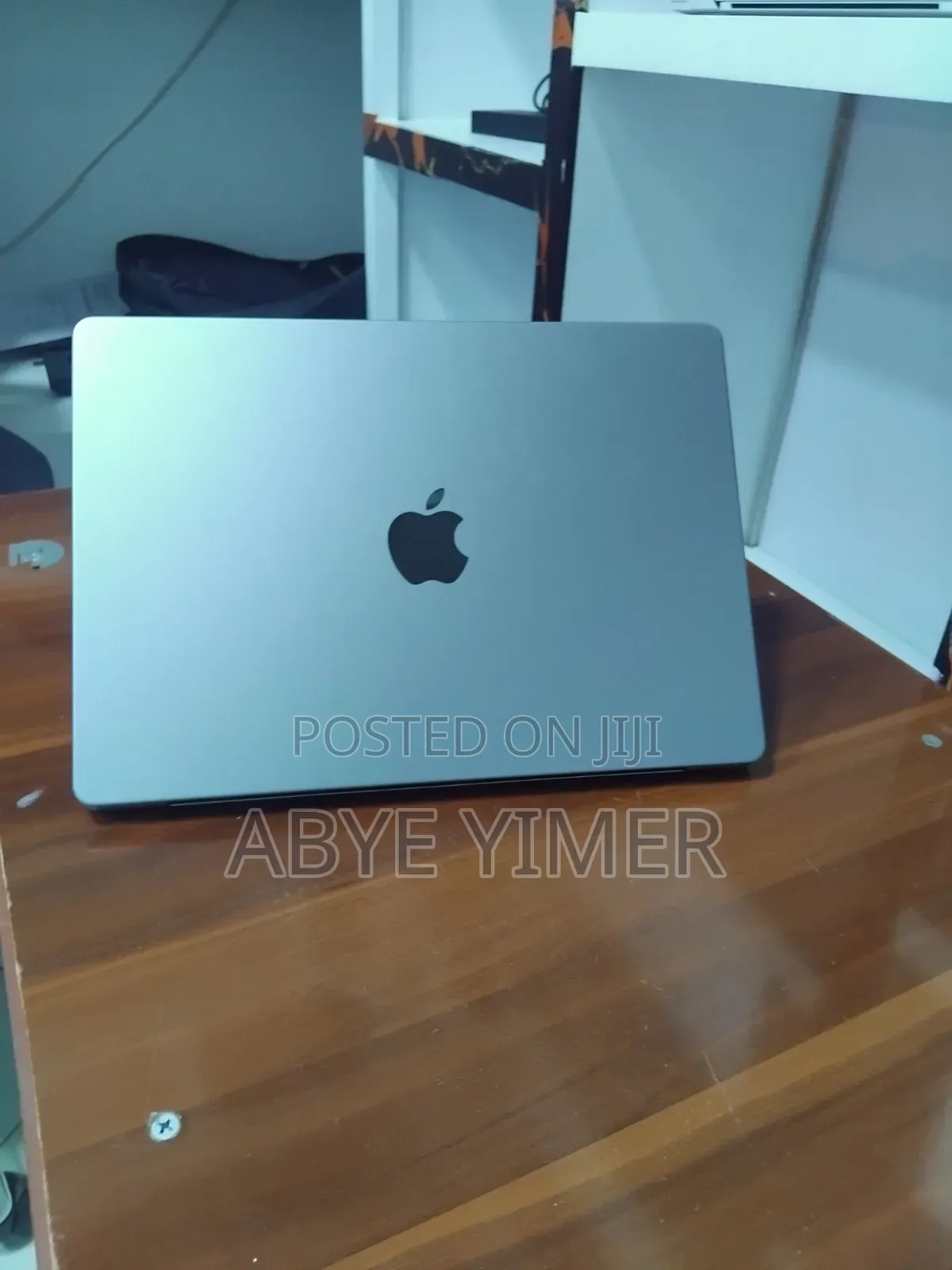 New Laptop Apple MacBook Pro 2021 M1 32GB Apple M1 SSD 512GB