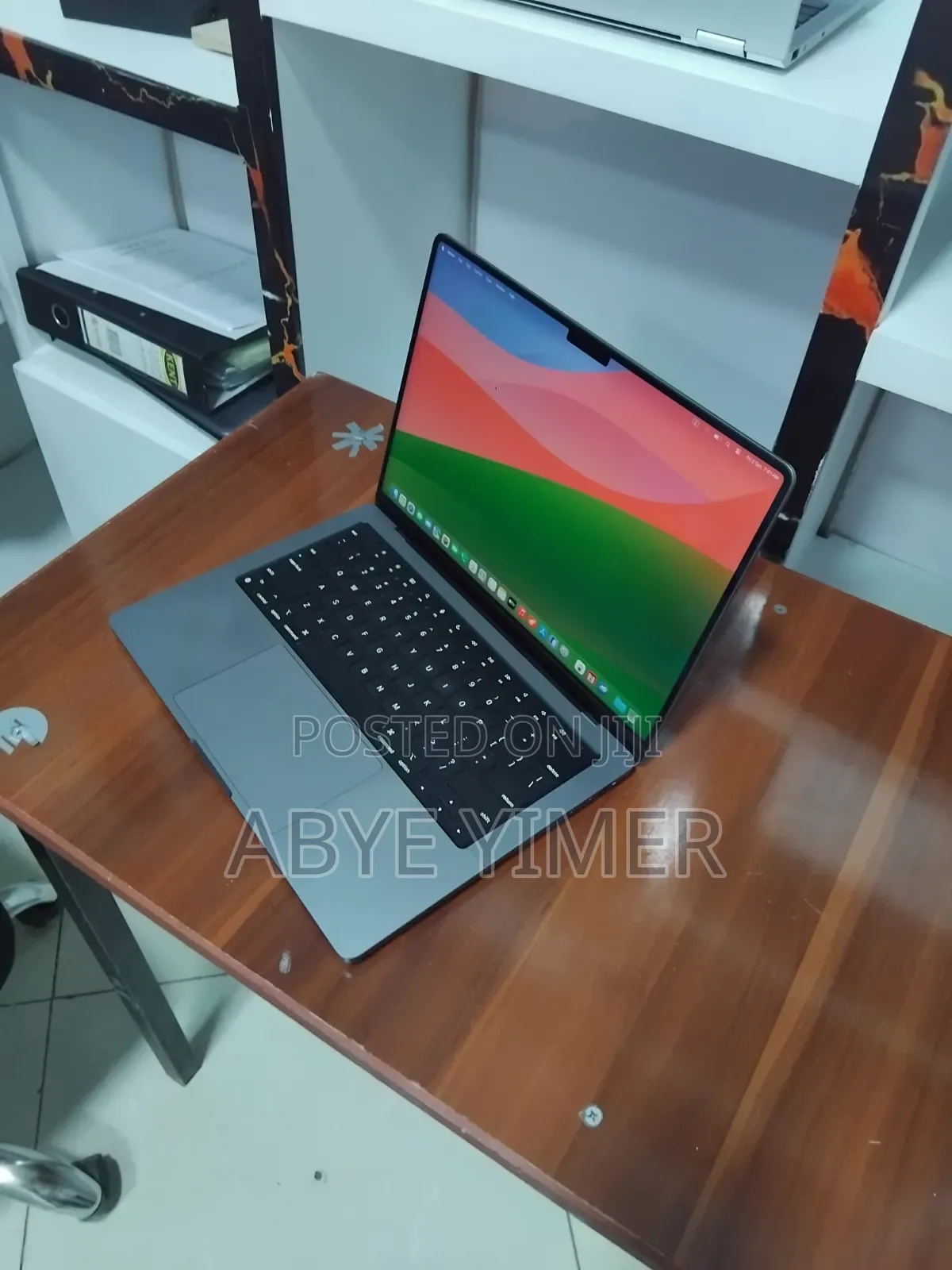 New Laptop Apple MacBook Pro 2021 M1 32GB Apple M1 SSD 512GB
