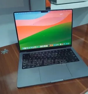 New Laptop Apple MacBook Pro 32GB Apple M1 Pro SSD 512GB