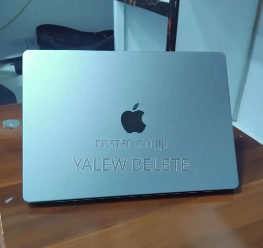 New Laptop Apple MacBook Pro 32GB Apple M1 Pro SSD 512GB