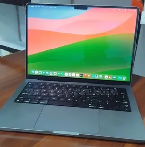 New Laptop Apple MacBook Pro 2021 M1 32GB Apple M1 Pro SSD 512GB