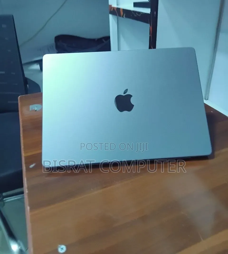 New Laptop Apple MacBook Pro 2021 M1 32GB Apple M1 Pro SSD 512GB