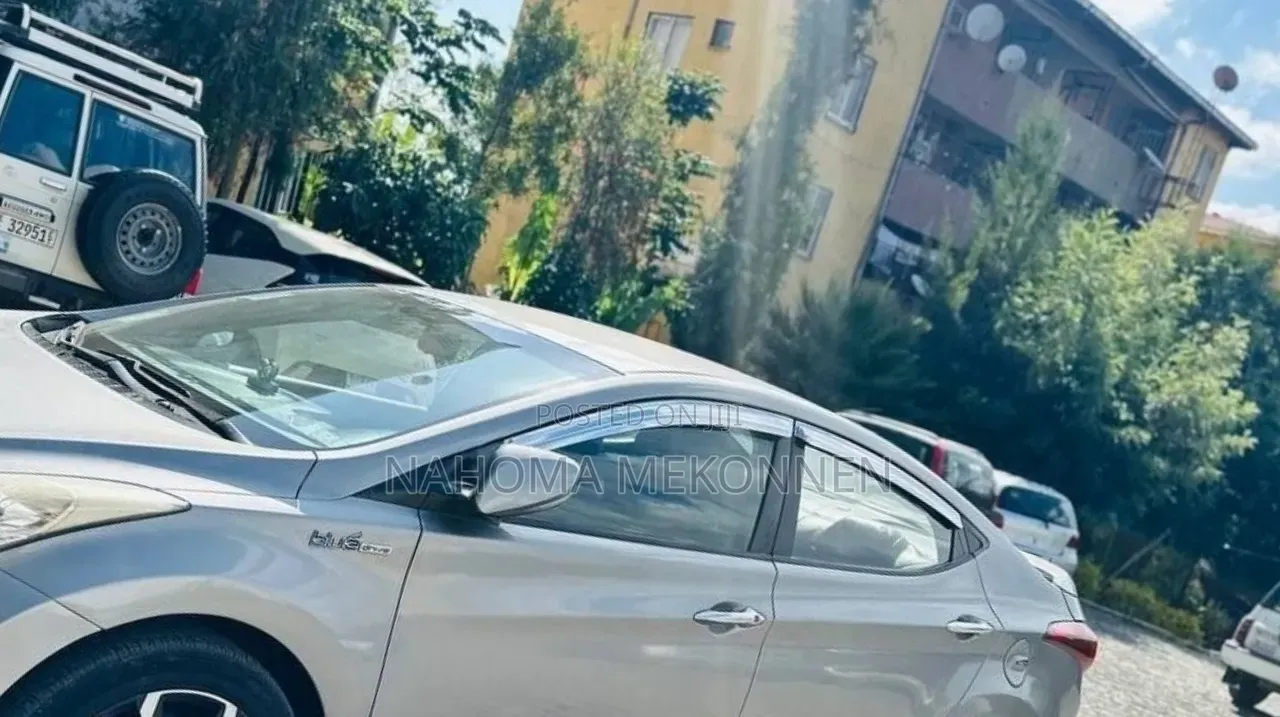 Hyundai Avante 2013 Gray