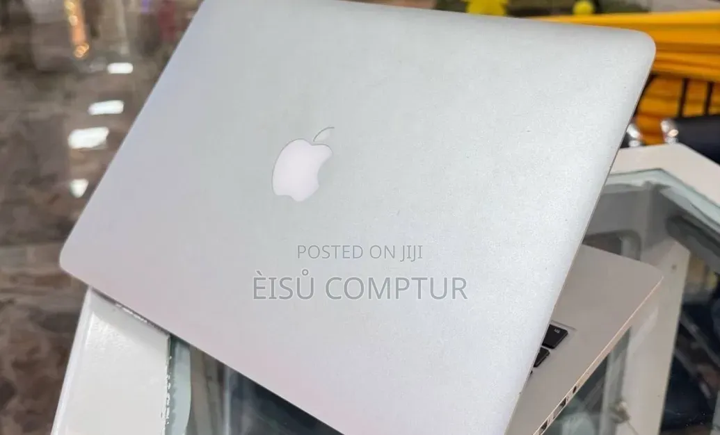 New Laptop Apple MacBook 2015 16GB Intel Core i5 SSD 512GB