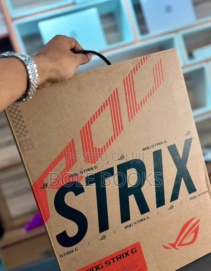 New Laptop Asus ROG Strix G16 16GB Intel Core i7 SSD 1T