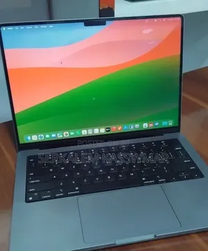New Laptop Apple MacBook Pro 2021 M1 32GB Apple M1 SSD 512GB